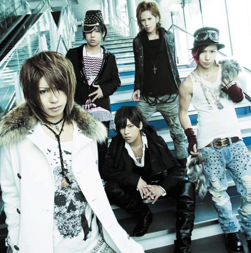 FAKE(初回生産限定盤B)(DVD付) [CD] ViViD