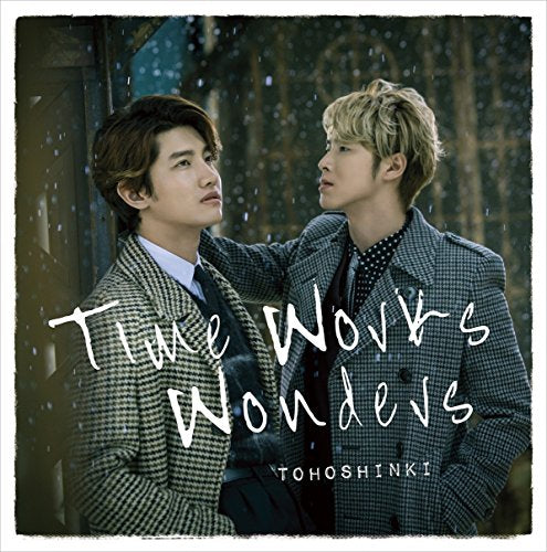 Time Works Wonders (CD+DVD) (初回生産限定盤) [Sports Apparel] 東方神起