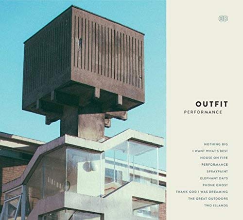 Performance [CD] Outfit